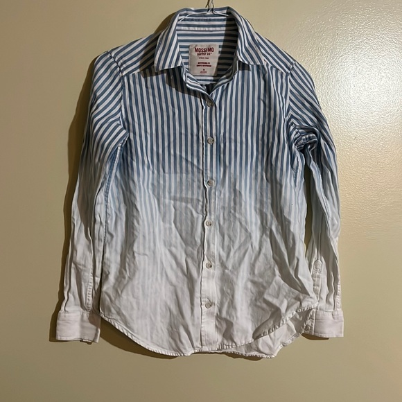 Mossimo Supply Co. blue ombré Boyfriend fit button up - Picture 1 of 6